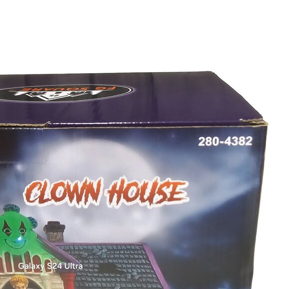 FG Square Musical Halloween Spooky Haunted LED Clown House Porcelain NIB - Picture 4 of 9